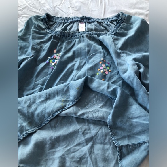 Justice Children’s Baby Blue Blouse with Rainbow Sequins - Size 14 - Picture 11 of 11